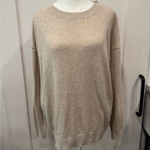 Heartloom Beige Crew Neck Sweater Size Medium